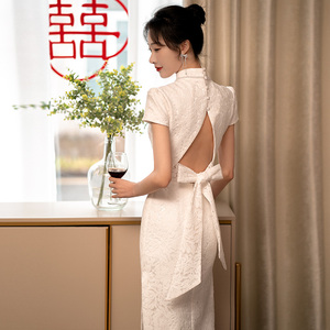 白色中式敬酒服新娘改良旗袍年轻款婚纱礼服轻奢小众高端订婚长裙