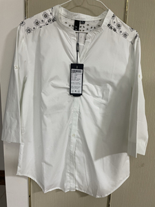 纯棉立领修身女衬衫七分袖上衣白色 袖子里有扣绳可以当短袖穿