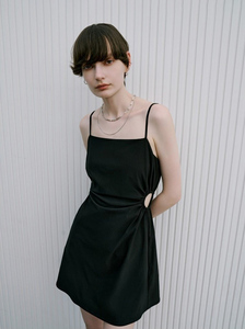 UR.ZA2023夏季新款女装小黑裙暗黑风镂空短裙吊带连衣裙UWV732040