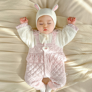 新生婴儿纯棉衣服婴幼儿满月一岁女宝宝早春装初春季春秋款连体衣