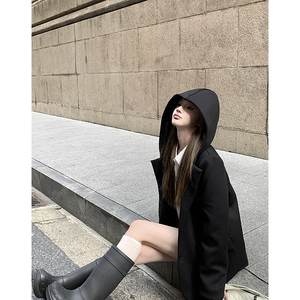 【暗黑巫师帽】高阶时髦大连帽显瘦休闲黑色西装外套女小西服卫衣