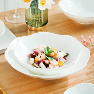 景德镇骨瓷餐具白色盘子创意北欧菜盘网红不规则盘家用花瓣盘深盘
