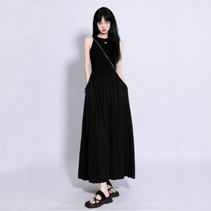 赫本风黑色背心连衣裙女夏季法式气质高级感裙子收腰显瘦a字长裙