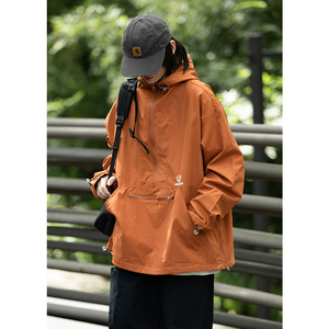 日系新款套头连帽外套户外冲锋衣男女春秋款复古宽松橙色工装夹克