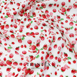 100支长绒棉纯棉印花服装布面料连衣裙清新可爱全棉布料草莓玫瑰