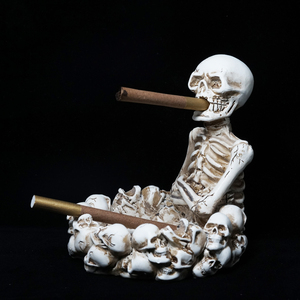 欧式哥特骷髅头叼烟个性烟灰缸时尚创意树脂烟缸客厅装饰品万圣节