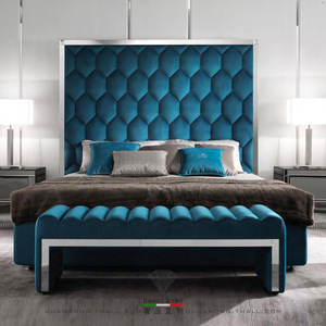 意大利双人床现代简约轻奢大床1米8双人床定制蓝高背床侧卧布艺床