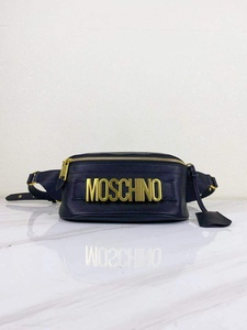 正品MOSCHINO胸包半月拉链腰包莫斯奇诺logo标牌斜跨圆形腰包