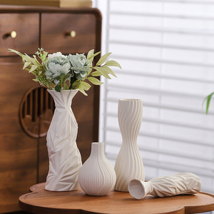 白色花瓶客厅摆件创意高级感插花水养北欧小清新陶瓷素烧简约花器