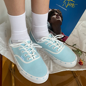 2024夏季新款蓝色爱心帆布鞋女潮薄款小众设计感板鞋子ootd小白鞋