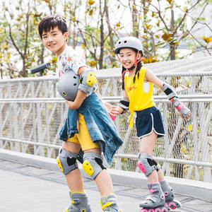 小寻智能轮滑鞋玩具儿童旱冰溜冰鞋头盔护具套装初学者小孩子