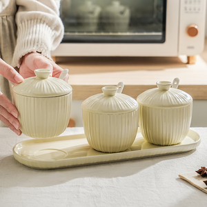 日系调料罐食盐罐厨房家用陶瓷盐巴味精佐料盒带盖勺调味罐高颜值