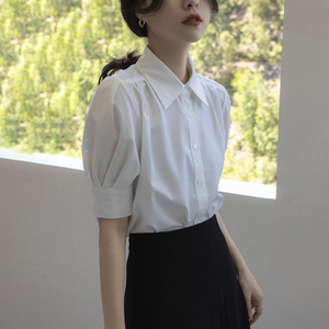 法式气质短袖白衬衫女夏设计感小众通勤面试衬衣小个子泡泡袖上衣