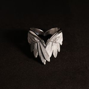 创意新款天使翅膀戒指男女中性风心形保护姿态羽翼开口可调节指环