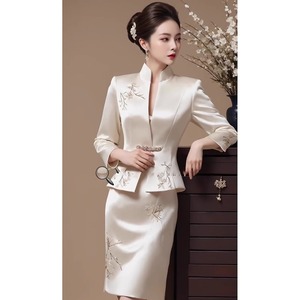 新中式端庄高级感小洋装职业白色印花西装外套半身裙两件套装女春