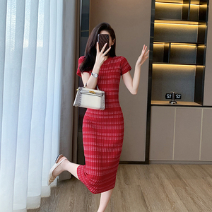 韩国过膝针织名媛风短袖连衣裙女圆领红色条纹裙修身显瘦包臀长裙