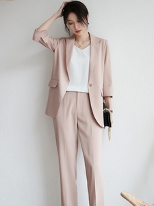 粉色西装套装女夏季2024新款职业OL西装外套九分裤休闲大码两件套