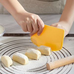 学厨塑料拱形刮板吐司面包馒头面团切刀刮刀家用烘焙工具不伤模具