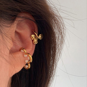 金色叶子耳夹精致法式复古珍珠花朵四瓣耳夹可爱小巧无耳洞耳环