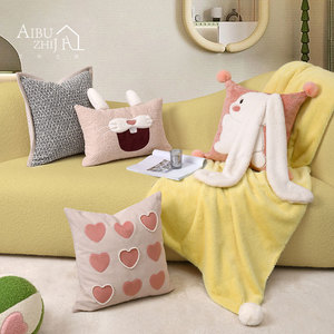 北欧ins轻奢风儿童沙发样板现代爱丽丝主题创意兔子抱枕床头靠垫