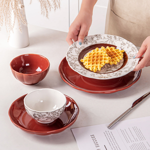 纪恋布拉格新婚红色碗碟餐具套装送新人家用新款盘子碗筷礼盒装