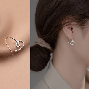 925纯银爱心耳环气质潮小众设计耳钉高级感耳饰几何心形女式耳扣