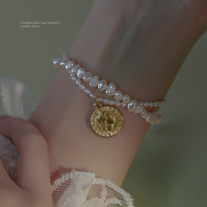 双层淡水珍珠手链女小众设计日式轻奢复古圆牌串珠手饰高级感闺蜜