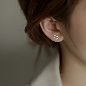 S999纯银爱心耳钉女2024年新款潮小众高级设计感耳环养耳耳饰夏天