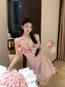 粉色花朵吊带连衣裙女夏季法式收腰蓬蓬短裙一字肩带胸垫抹胸裙子