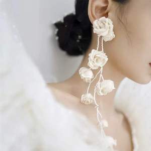韩式新娘新款耳环手工白色花朵串珠流苏耳挂结婚纱礼服宴会耳饰品