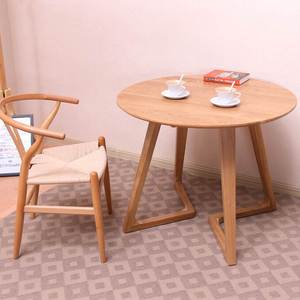 北欧实木茶几阳台原木小餐桌白橡木创意奶茶店拐腿方桌小户型圆桌