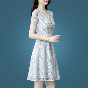 气质夏装连衣裙2024年新款夏季女装中长款V领大码刺绣蕾丝裙