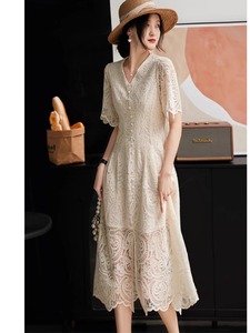 奥莱特斯折扣店品牌女装镂空蕾丝连衣裙女2024夏法式赫本风白色裙