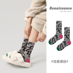 Renaissance女袜冬季个性简笔画印花中筒袜加厚保暖新疆棉袜子女
