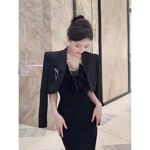 黑色设计感短款西装外套女2023秋季新款御姐气质高级小众休闲西服