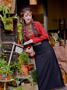 云南广西民族风一片裹裙服装套装女藏族舞蹈演出服饰旅行拍照写真