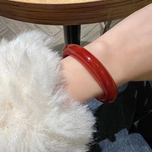 天然红玛瑙手镯女款玉镯子本命年扁条正品原色红冰种玉髓首饰礼物