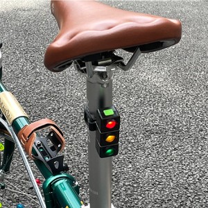 公路车山地自行车灯创意红绿灯尾灯警示爆闪夜间骑行USB充电配件