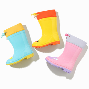 儿童雨鞋新款男童防滑软底雨靴女孩婴幼儿园宝宝防水水鞋雨衣套装