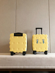稻草人20寸行李登机箱女小型轻便儿童拉杆箱可爱旅行密码箱子学生