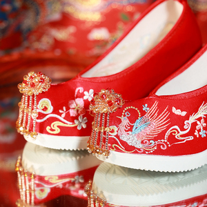 原创红色古风汉服婚鞋中式复古秀禾婚鞋高跟新娘结婚鞋坡跟绣花鞋