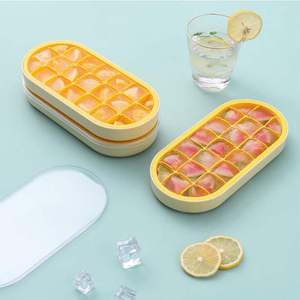 亚马逊塑料制冰盒 创意带盖食品级硅胶冰格 家用冰箱自制冰块模具