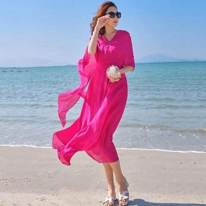 玫红色V领雪纺连衣裙女夏2024款马来西亚海边度假拍照超仙沙滩裙