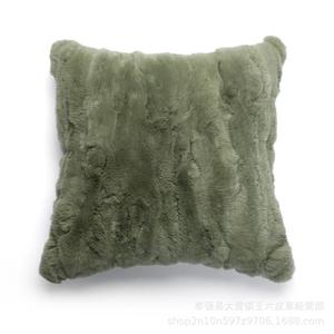 沙发抱枕轻奢客厅现代獭兔绿色毛皮草靠枕靠垫套样板风床头纯色间
