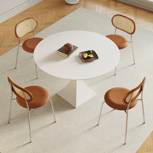 意式极简岩板圆形餐桌简约纯白色奶油风家用圆桌小户型餐厅饭桌子