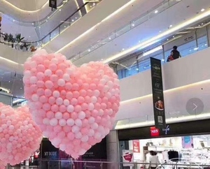 爱心形气球雨下落网商场活动气球下落网人气互动求婚创意气球网兜