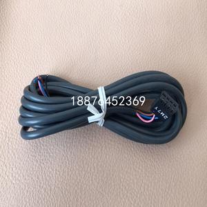 议价2M7Y，光电开关插座接插件连接线插头，功能完好，成品见图。