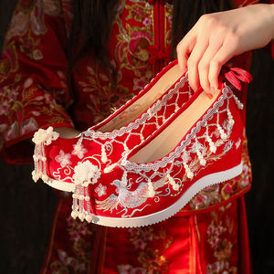 新中式女鞋秀禾服婚鞋流苏古风绣花鞋古装汉服婚鞋婚礼红色新娘鞋