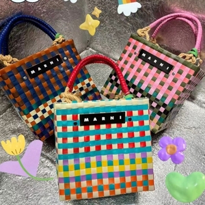 【现货】新款MARNI玛尼菜篮子拼色编织包手提购物袋旅行沙滩女包