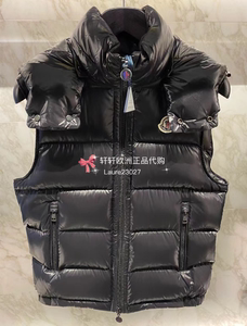 Moncler/蒙口23新款男女黑色亮面连帽短款无袖羽绒马甲背心bormes